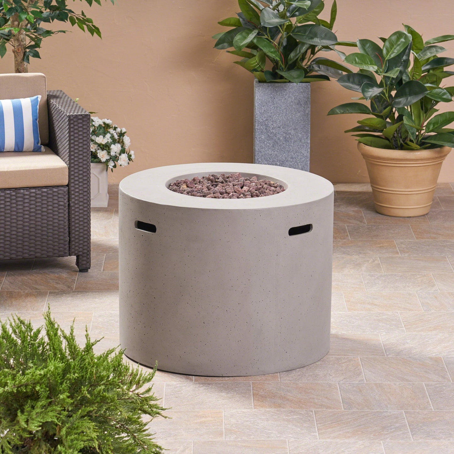 Light Grey Magnesium Oxide 31 in Round Fire Pit with 40,000 BTU for Patio Use