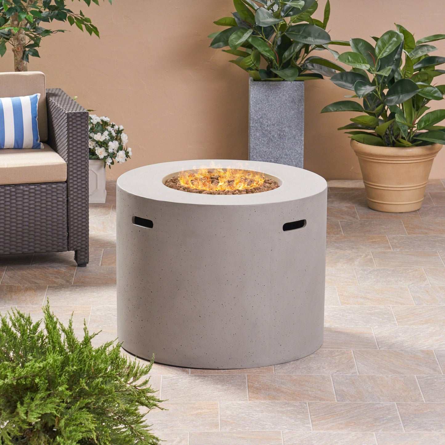 Light Grey Magnesium Oxide 31 in Round Fire Pit with 40,000 BTU for Patio Use