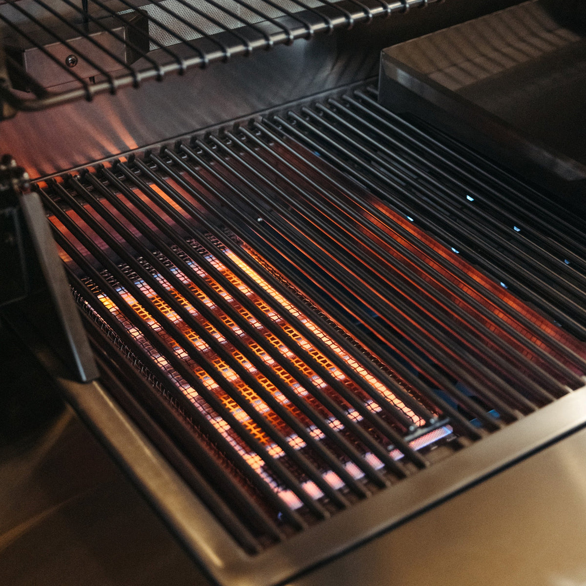 American Made Grills Estate Grill Cart - official product image 16